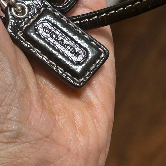 Coach Black and Cream Signature Wallet - Picture 4 of 8